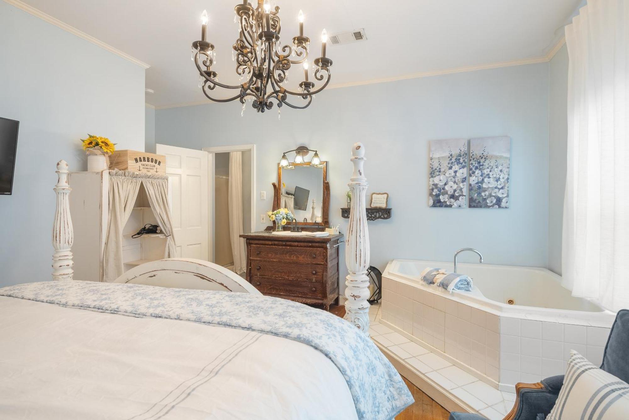 Beland Mansion-Blue Jay Suite! Fort Smith Zewnętrze zdjęcie